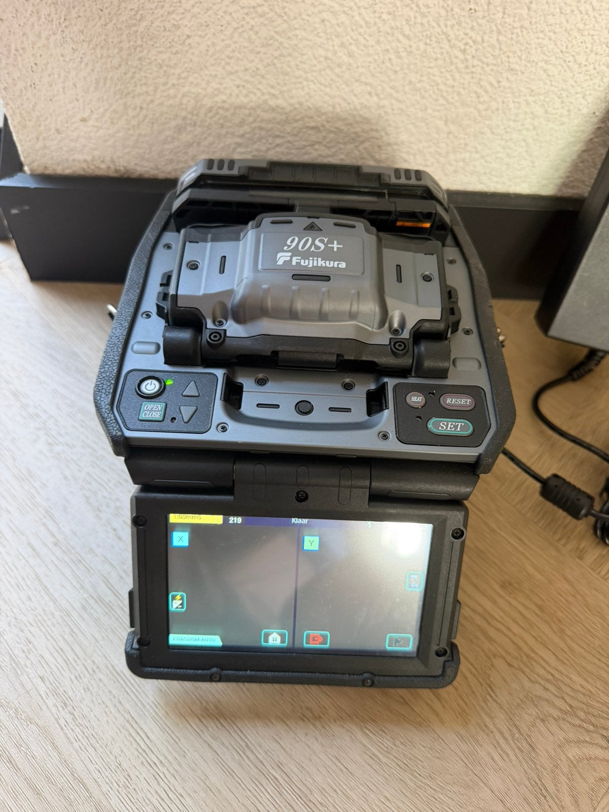 Fujikura 90S+ Glasvezel Lasapparaat, Ophalen, Zo goed als nieuw, Minder dan 150 ampère, Overige typen
