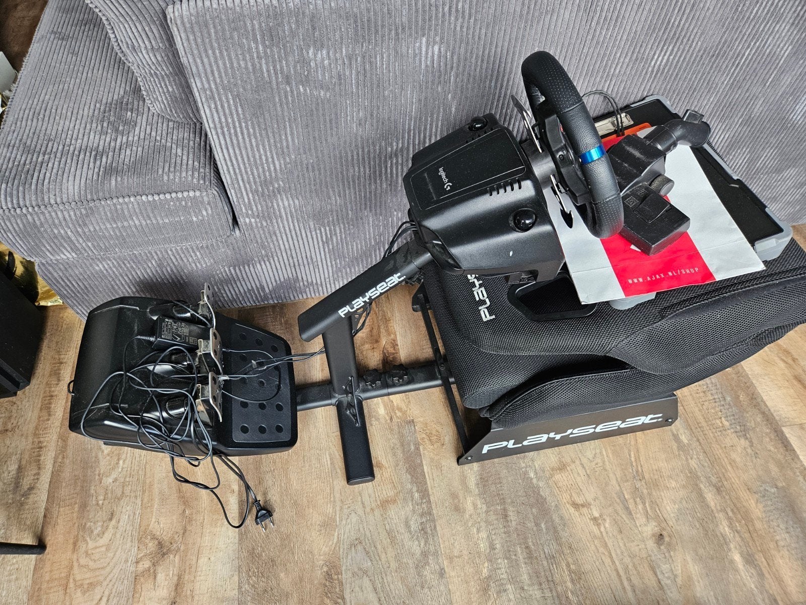 Playseat racesimulator met Logitech stuur en pedalen, Ophalen