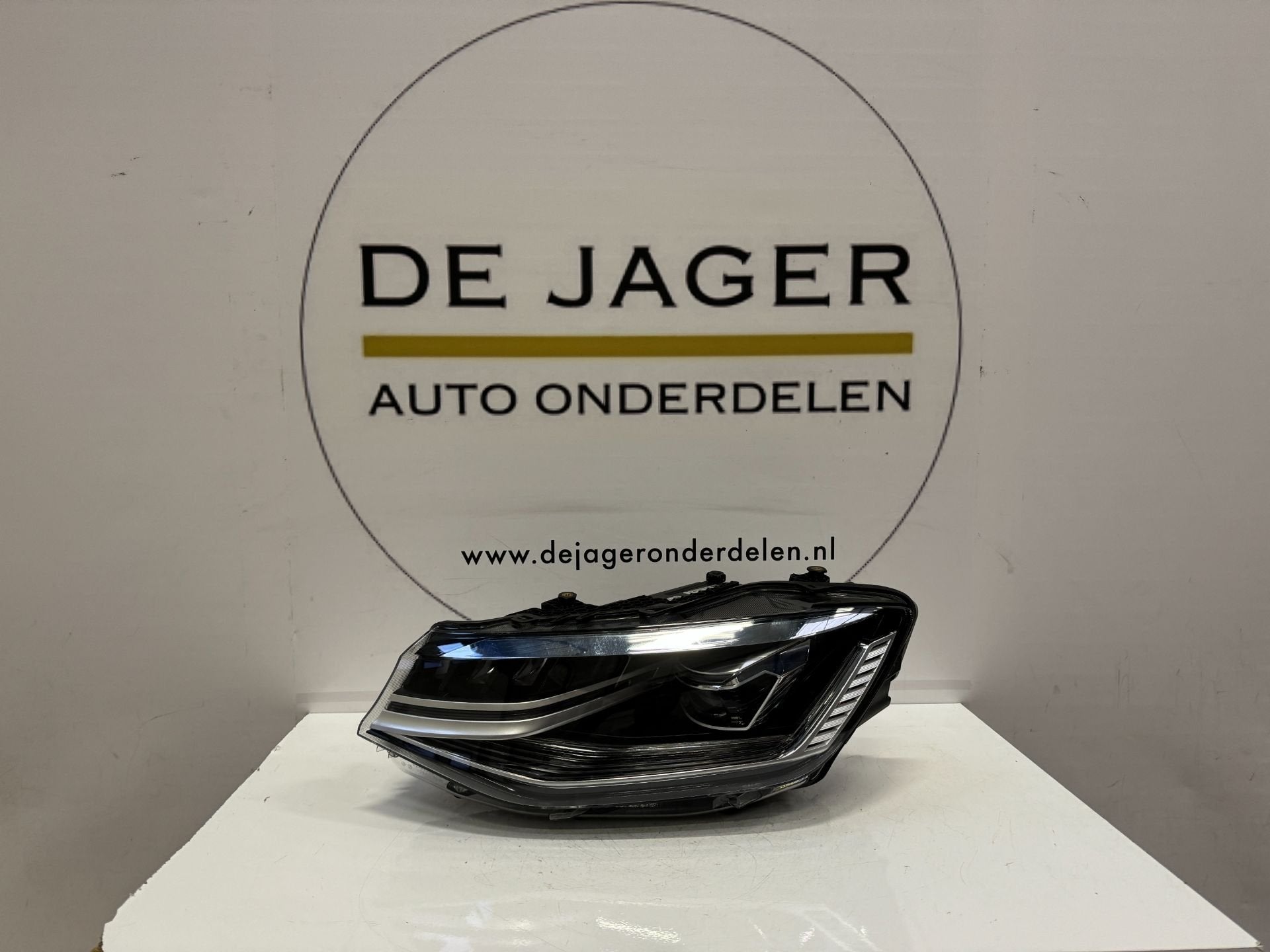 VW CADDY 2K8 VOL LED KOPLAMP LINKS 2K8941035B 2020-, Auto-onderdelen, Verlichting, Gebruikt, Volkswagen, Volkswagen AG, Berliner Ring 2
38440  Wolfsburg, DE