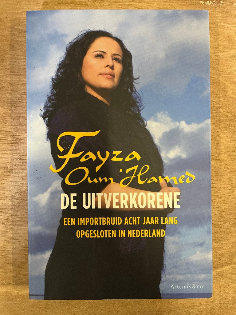 Boek: De uitverkornene, Fayza Oum Hamed, Ophalen of Verzenden, Zo goed als nieuw, Fayza Oum Hamed, Wereld overig