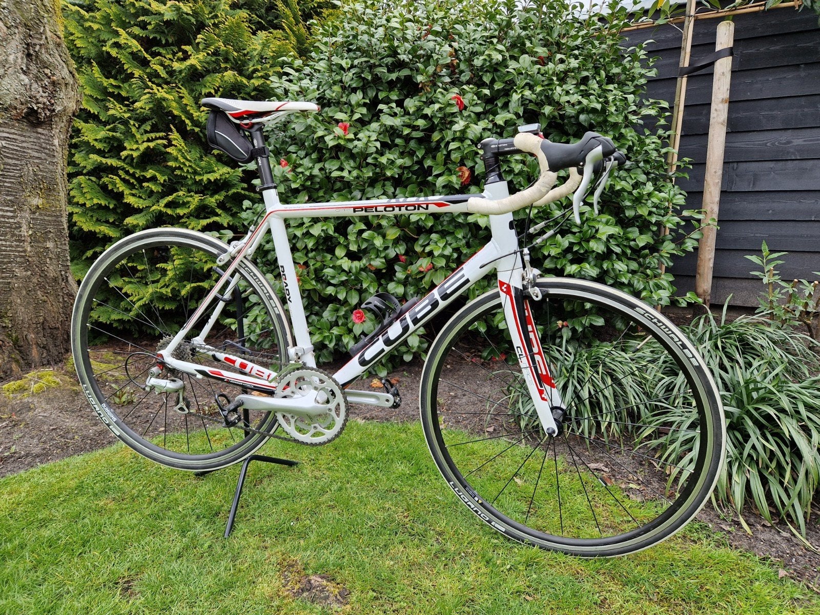 Cube Peloton Racefiets - Wit/Rood - Zo goed als nieuw, 28 inch, Aluminium, Zo goed als nieuw, 15 tot 20 versnellingen