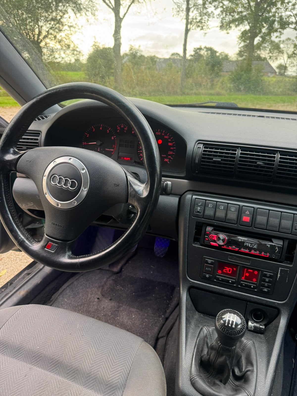 Foto 15 van Audi a4 b5 1.8t stoelverwarming vossen velgen