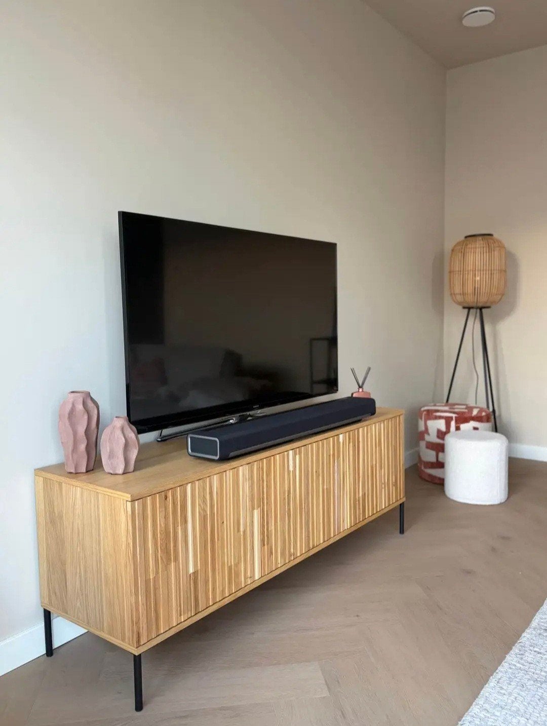 WOOD Tv Meubel, Huis en Inrichting, Ophalen, Zo goed als nieuw, 25 tot 50 cm