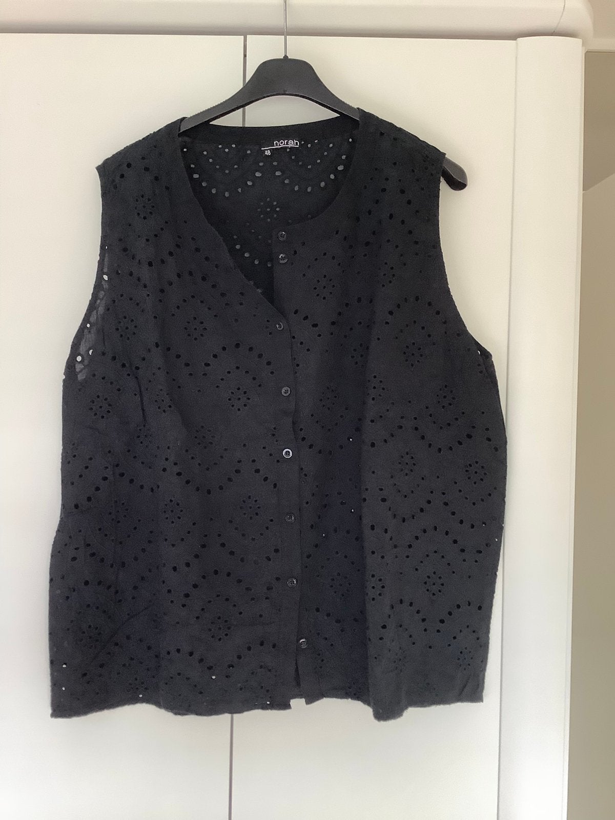 Leuk nieuw blousje maat 48, Kleding | Dames, Grote Maten, Ophalen of Verzenden, Nieuw, Zwart, Blouse of Tuniek