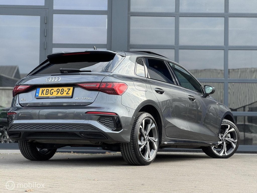 Audi A3 Sportback 40 TFSI e S LINE / PANO / GARANTIE, 1525 kg, Gebruikt, Euro 6, 4 cilinders