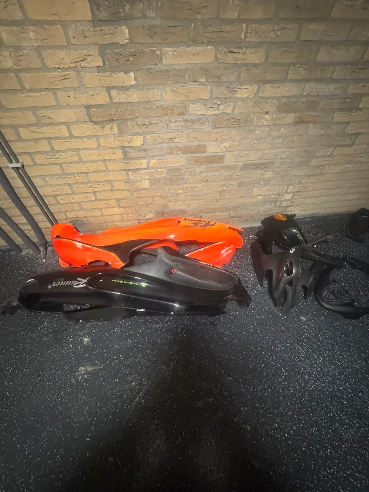 Gilera runner kappen set fluo rosso origneel en zwart, Ophalen of Verzenden, Zo goed als nieuw