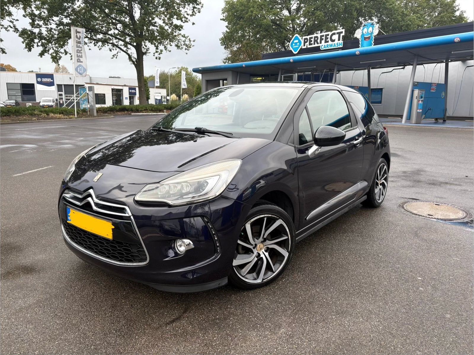 Citroën DS3 1.2 So Chic | Luxe uitvoering met veel opties, Auto's, Voorwielaandrijving, Dealer onderhouden, 40 €/maand, Verwarmde buitenspiegels