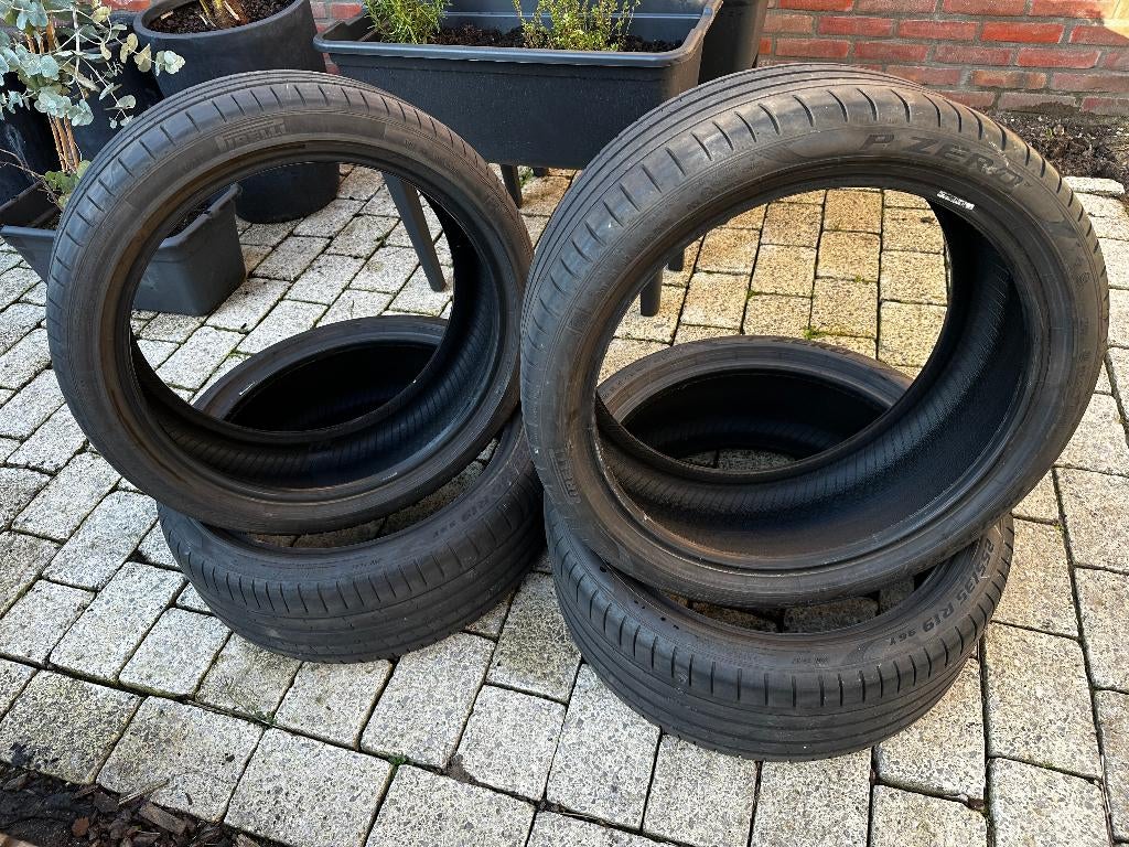 Pirelli P Zero R19 RunFlat banden – Complete set (BMW OE), Auto-onderdelen, Banden en Velgen, Gebruikt, 255 mm, Band(en), Personenwagen