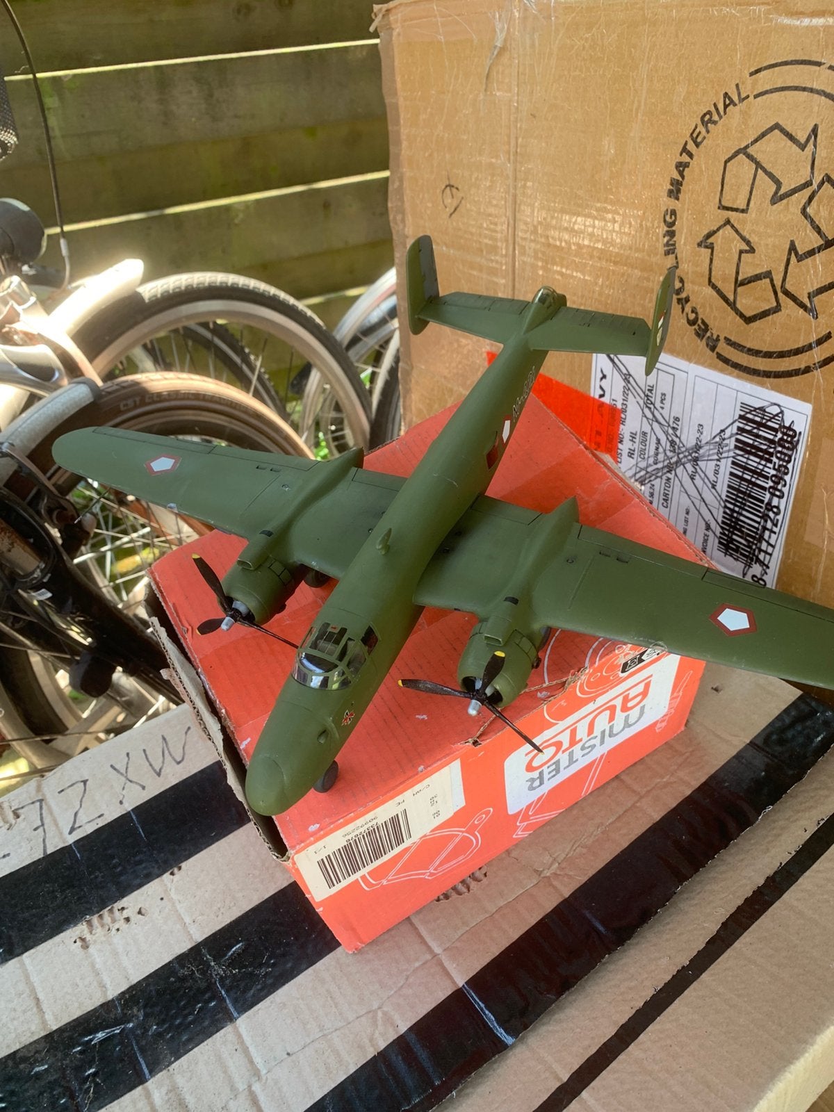B-25 schaal 1:48 gebouwd, Overige merken, Gebruikt, Ophalen of Verzenden, Groter dan 1:72