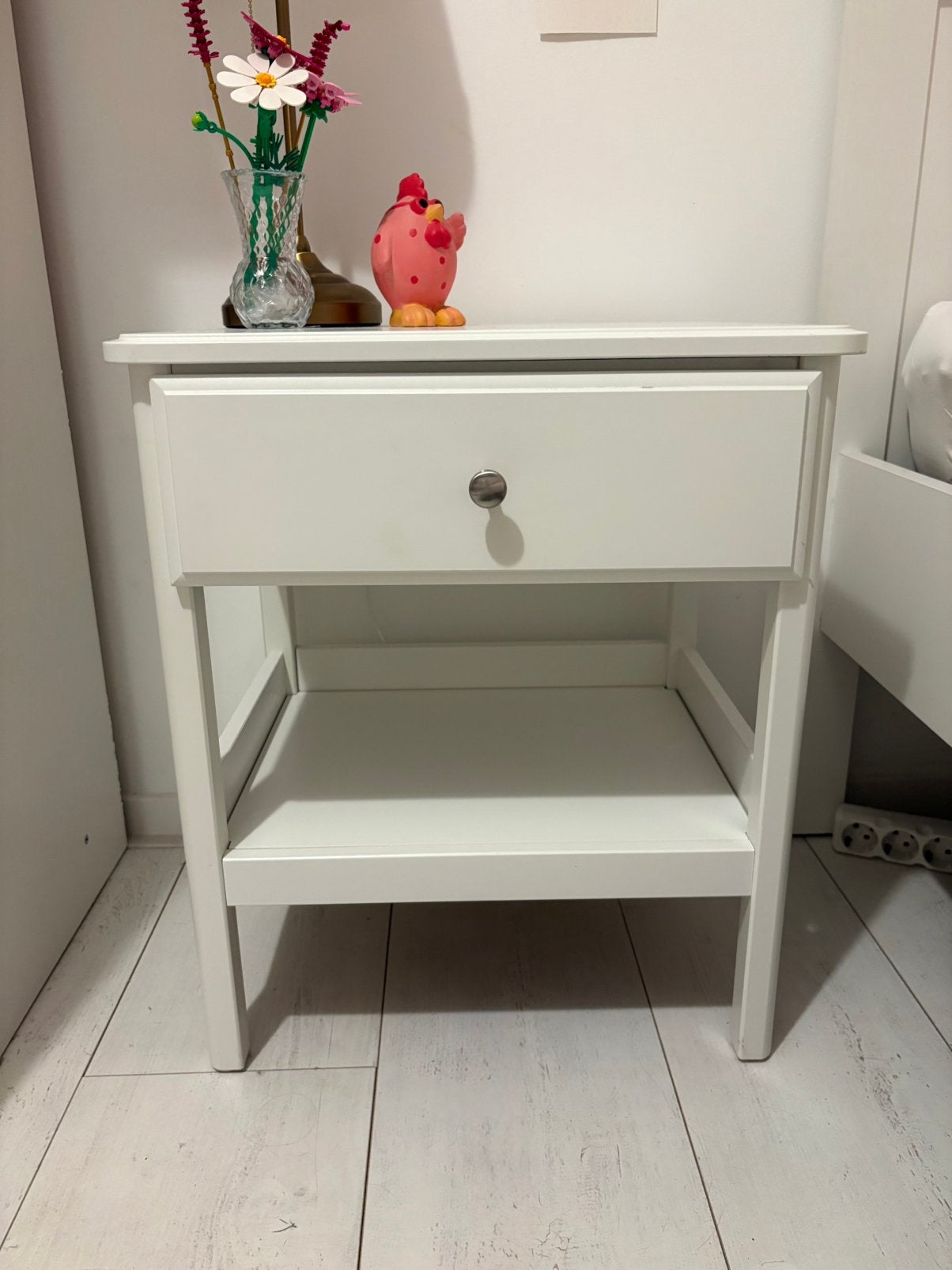 Ikea nachtkastje TYSSEDAL, Ophalen, 55 tot 70 cm, Zo goed als nieuw, 45 tot 65 cm