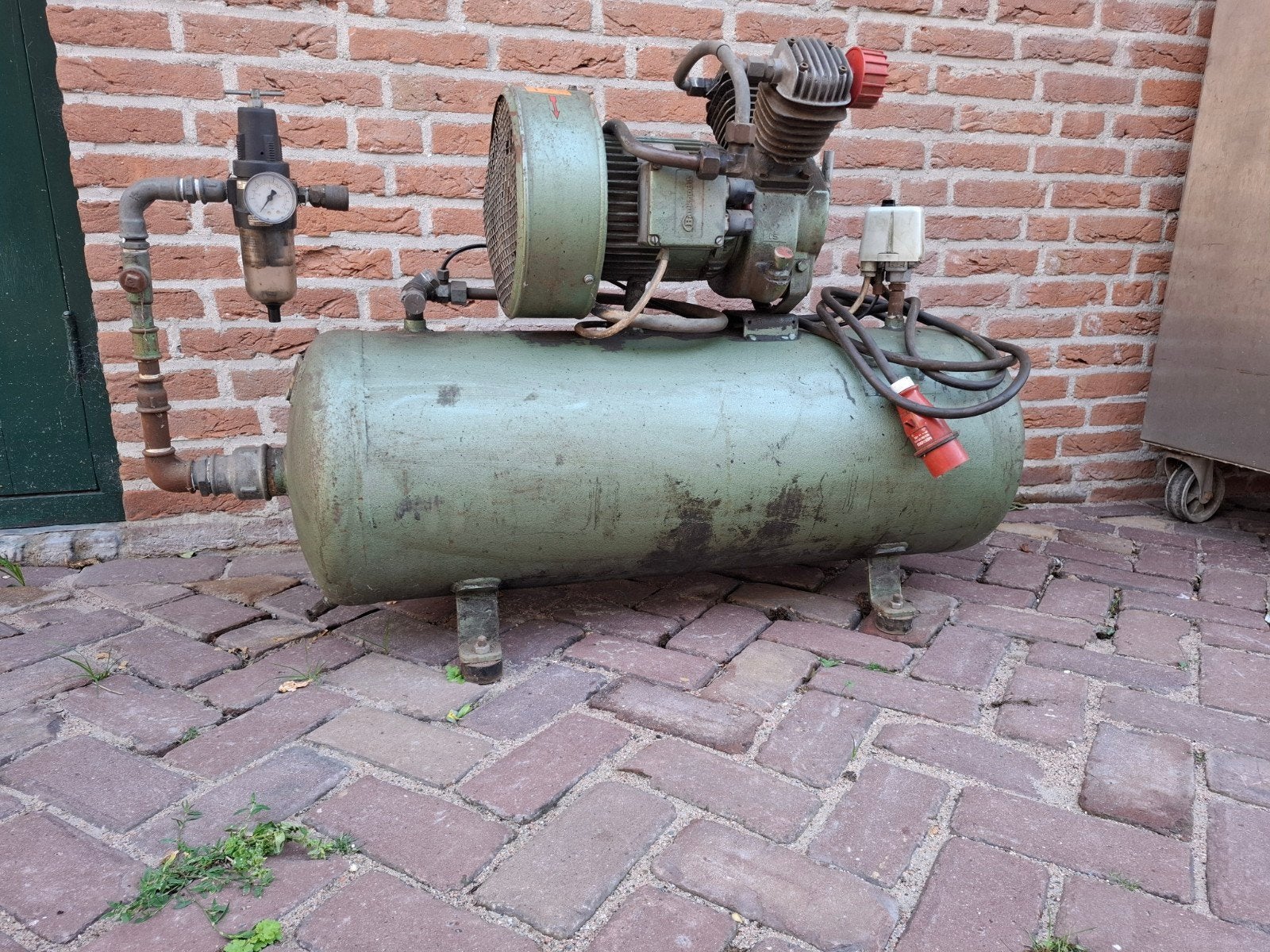 Compressor 380V met grote luchttank, goede staat, 100 liter of meer, Ophalen of Verzenden