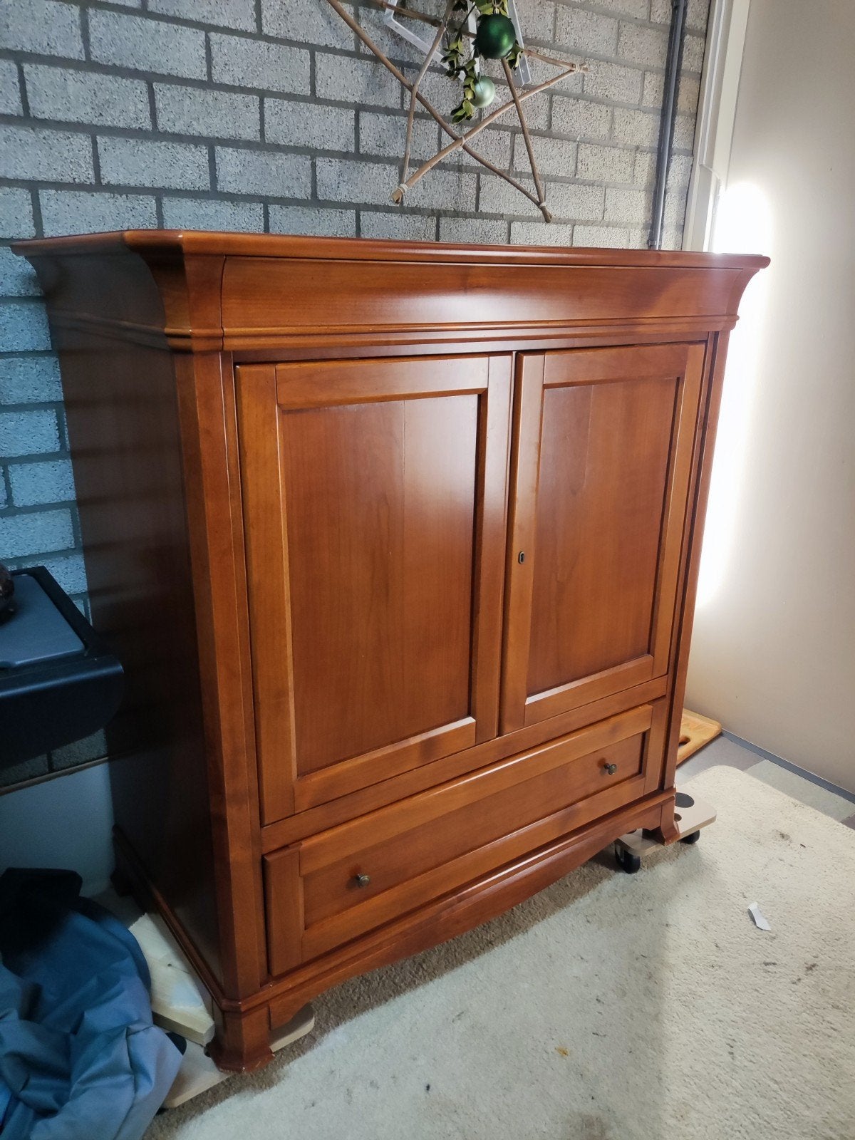 Massief houten TV-meubel / kast met lade, Gebruikt, Overige houtsoorten, 50 tot 75 cm, Klassiek