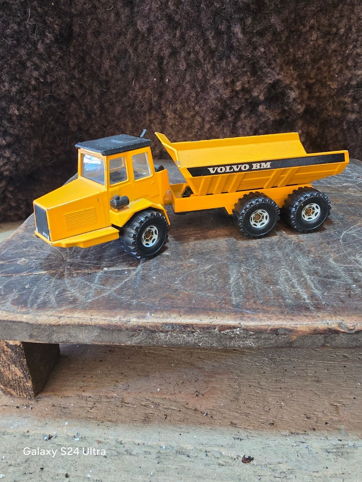 E164 > Volvo BM A25 knikdumpers van het merk Siku, Ophalen of Verzenden