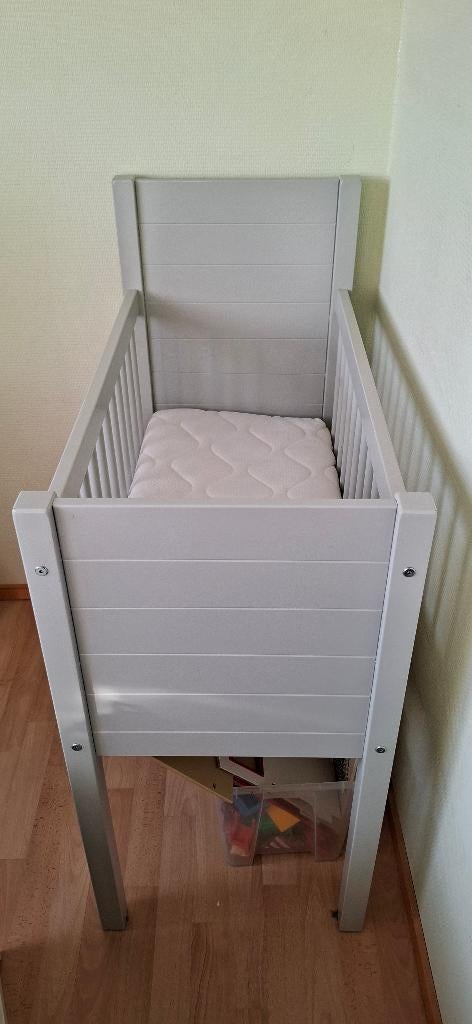 Kidsmill Noa babybed incl. Matras, Ophalen, Gebruikt, Ledikant