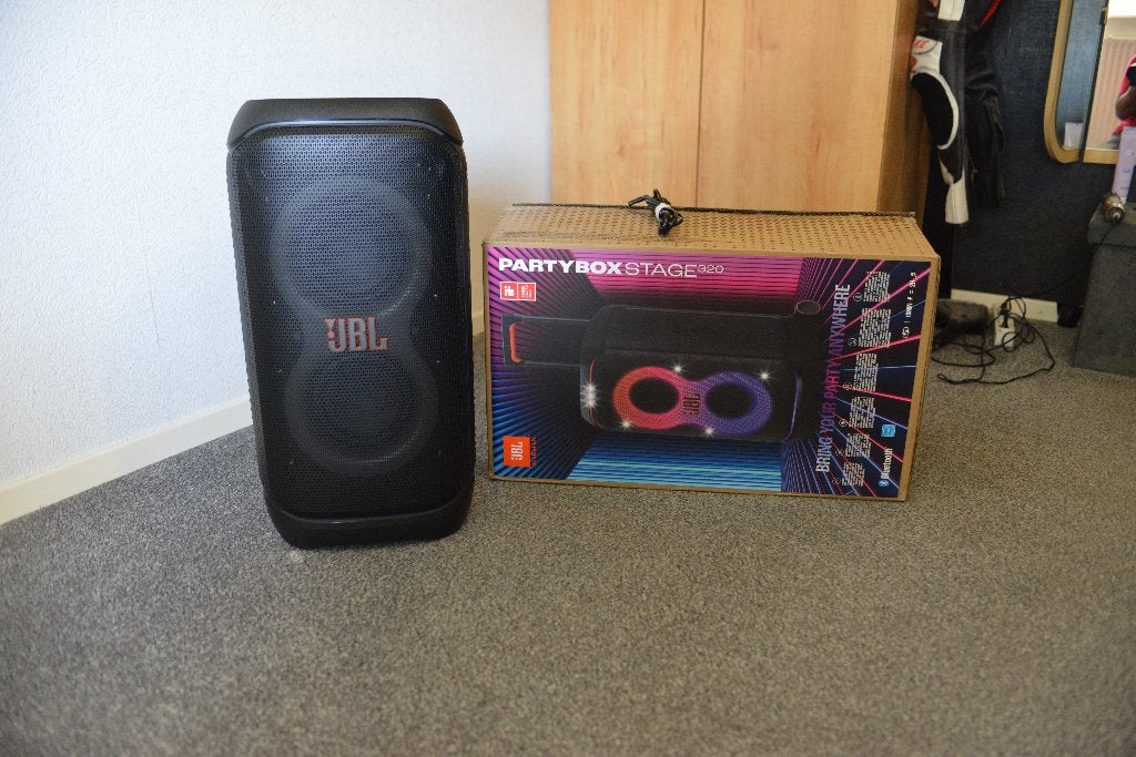 JBL Partybox Stage 320, Audio, Tv en Foto, Luidsprekers, Nieuw, Draagbare speaker, Ophalen, Inclusief kabels