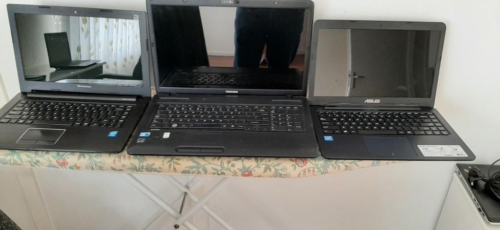 Te Koop.Kapotte laptops., Computers en Software, Ophalen of Verzenden, Onbekend