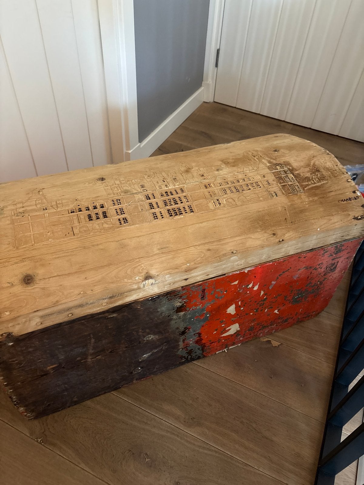 Vintage Franse houten kist met gravure Kasteel van Chambord, Ophalen
