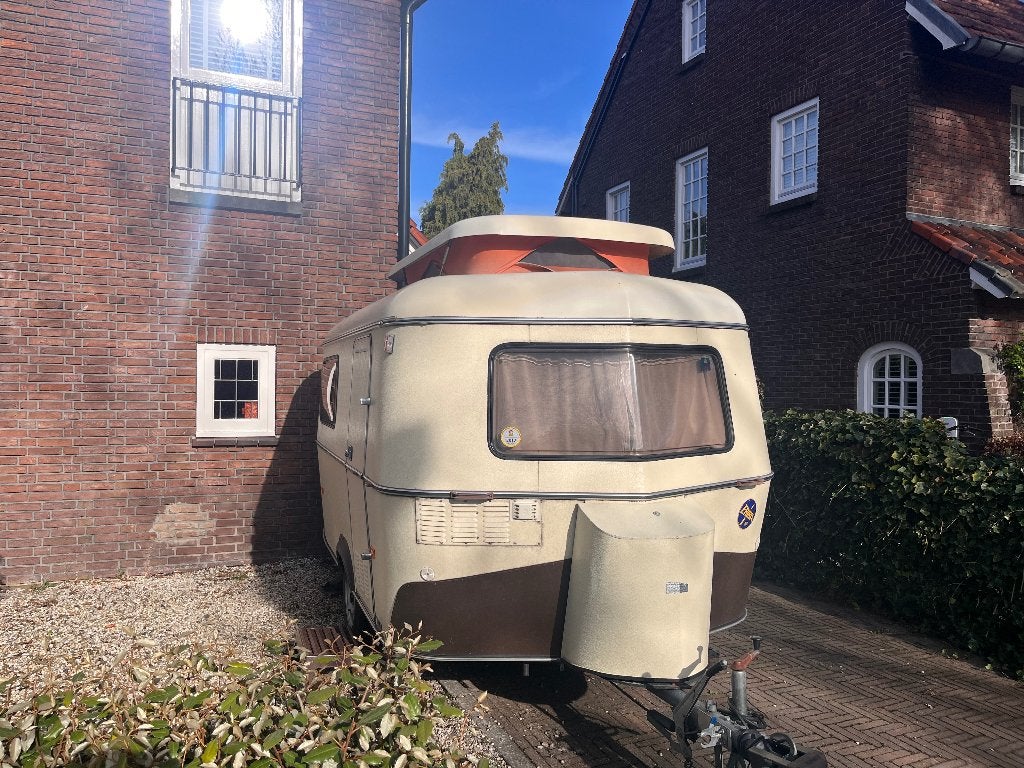 Eriba Pan 1984 incl. Voortent en stalling, Dwarsbed, Tot en met 2, Treinzit, Particulier