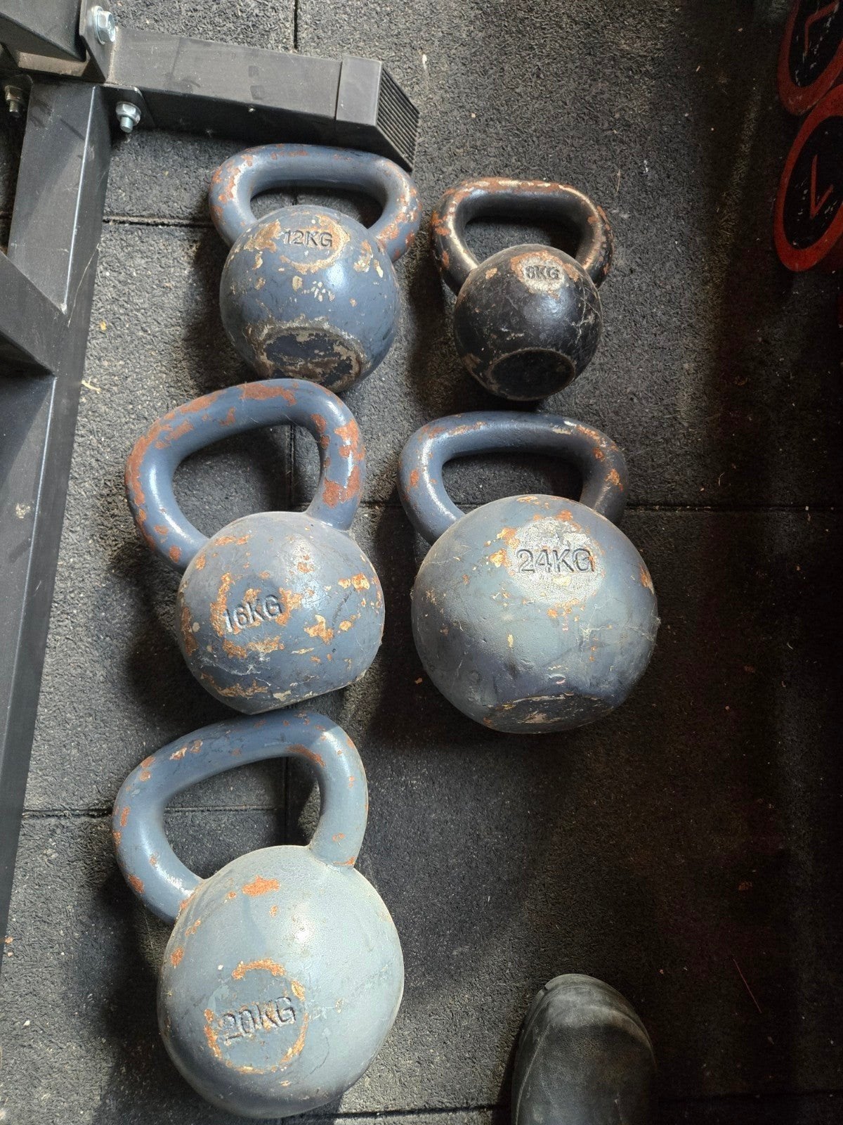 Kettlebell set 8kg, 12kg, 16kg, 20kg, 24kg, Sport en Fitness, Fitnessmaterialen, Ophalen