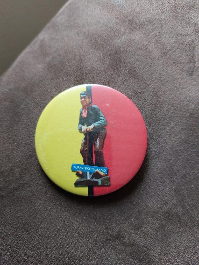 Turfstekerslaand button, Verzamelen, Speldjes, Pins en Buttons, Ophalen of Verzenden, Overige onderwerpen