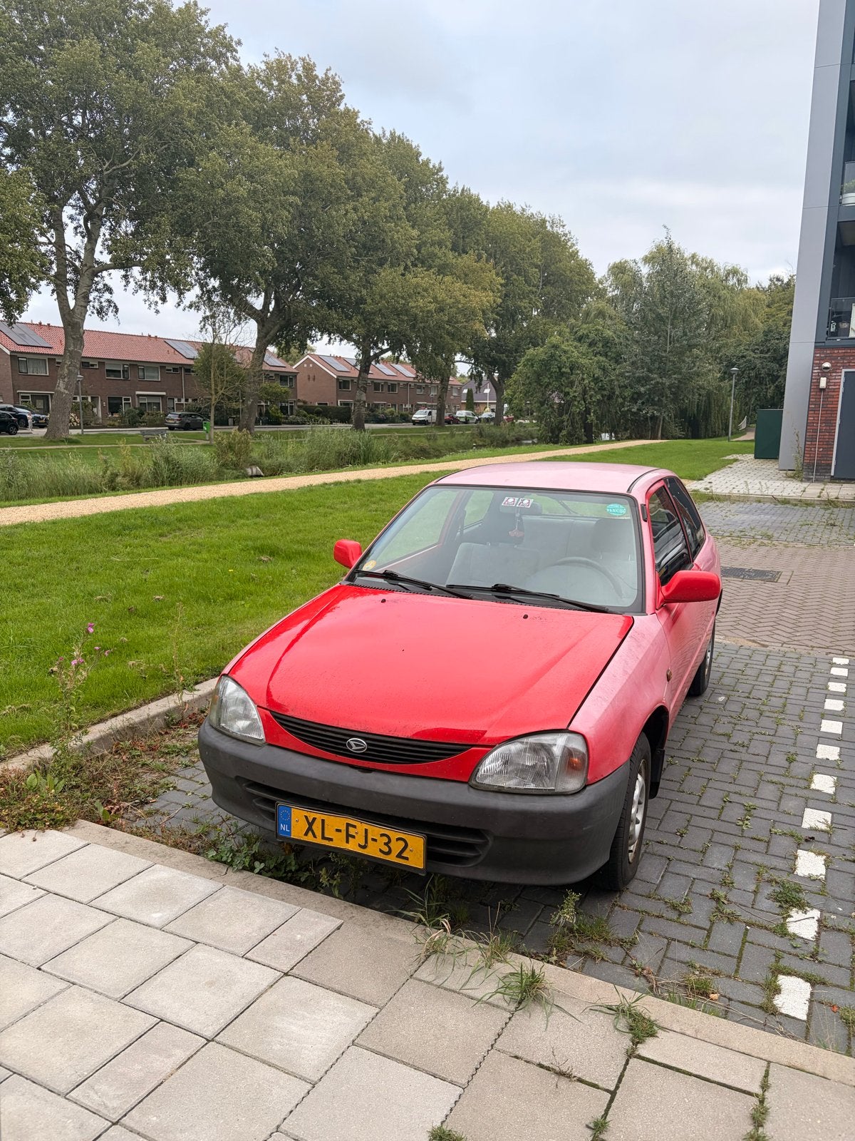 Daihatsu Charade 1.3 I 16V 1999 Rood, 15 km/l, 4 cilinders, 400 kg, Origineel Nederlands