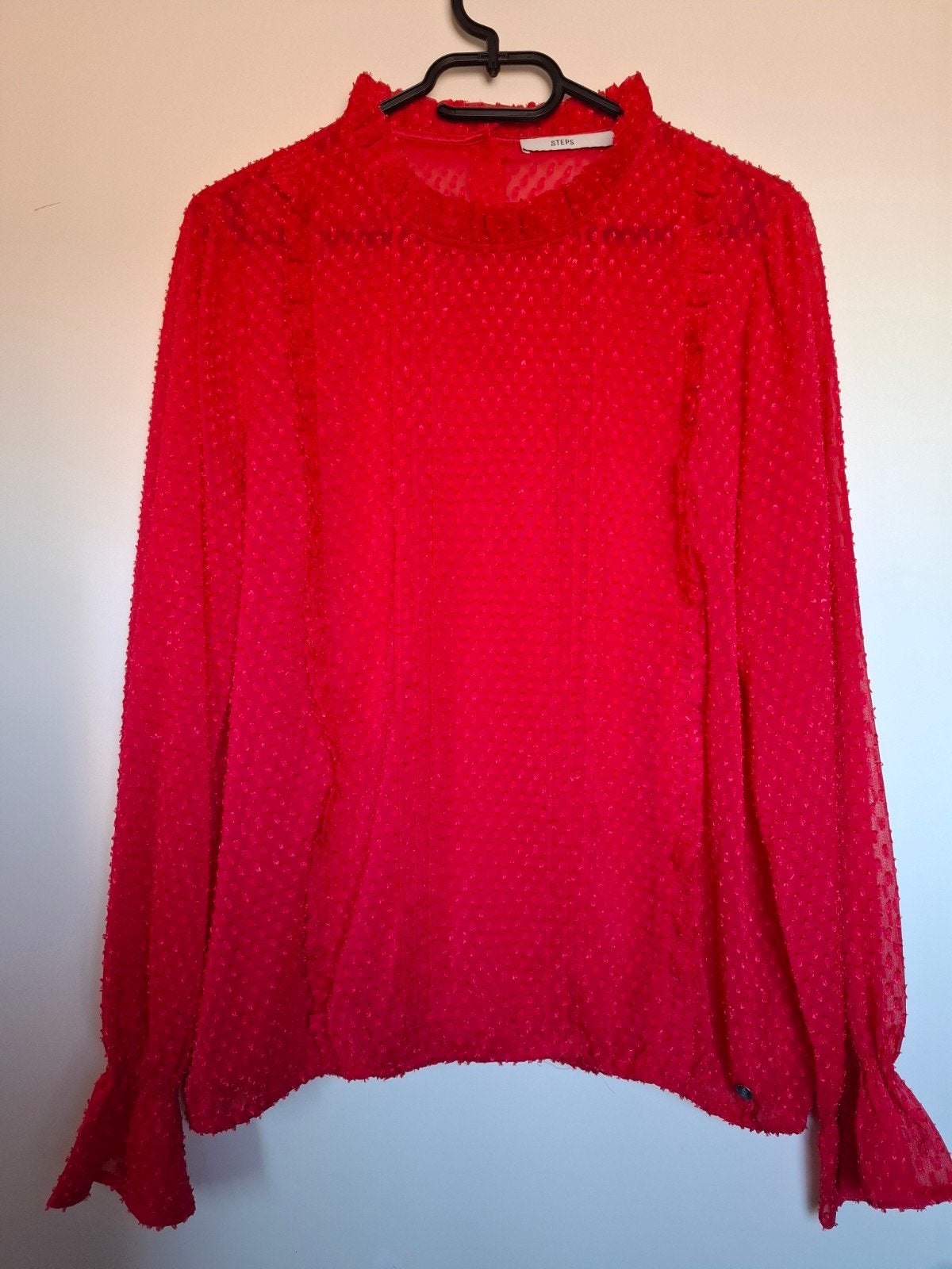 Steps rode blouse met stippen en ruches, maat 42, Kleding | Dames, Blouses en Tunieken, Maat 42/44 (L), Ophalen of Verzenden, Zo goed als nieuw
