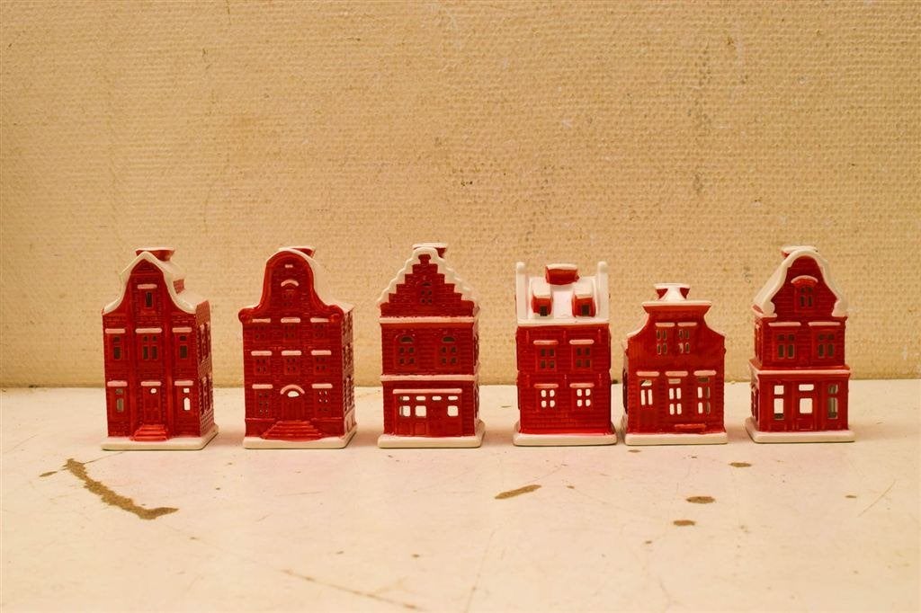 6 stuks porseleinen kersthuisjes 50927, Diversen, Kerst, Ophalen of Verzenden, Gebruikt