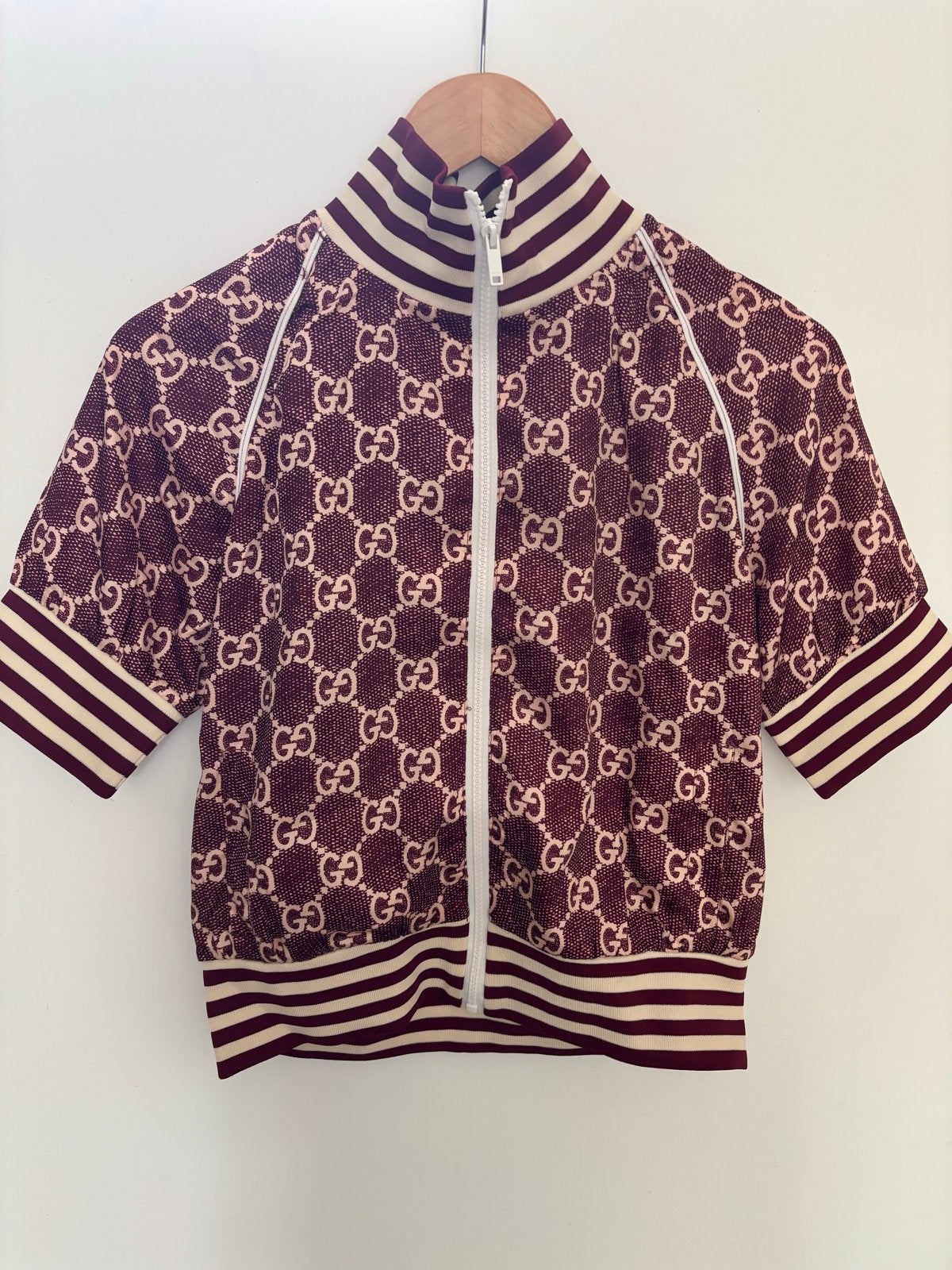 Gucci Nieuwe Zomerse Set - Gladde Stof, Ophalen, Kort, Nieuw, Maat 36 (S)