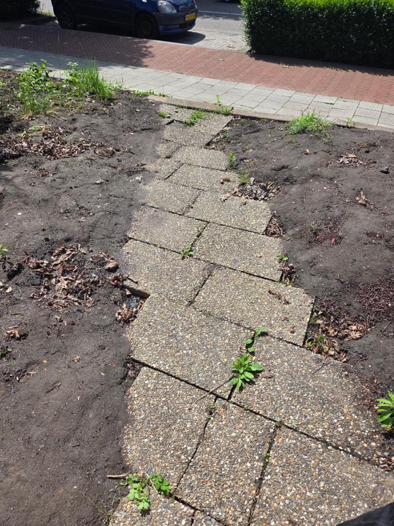 Gratis 40 grindtegels 30x60 cm plus keien/ stenen, Tuin en Terras, Tegels en Klinkers, Ophalen, Gebruikt, 5 tot 10 m², Grind