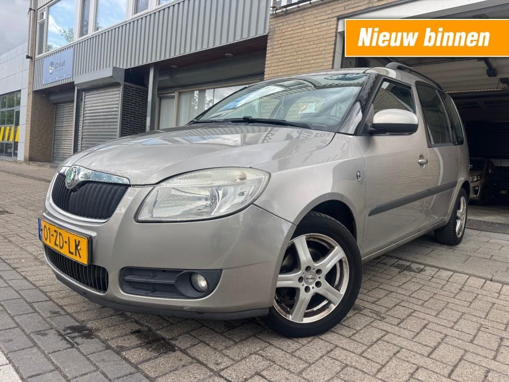 Skoda ROOMSTER 1.4-16V Ambiente AIRCO PANORAMA LMV NAP APK 9, Voorwielaandrijving, Gebruikt, 4 cilinders, Elektrische ramen
