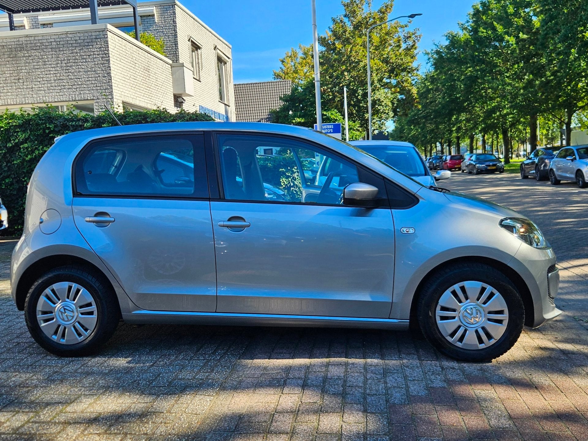 Foto 10 van Volkswagen Up! 1.0 move up! BlueMotion*Zeer mooi!*NAP