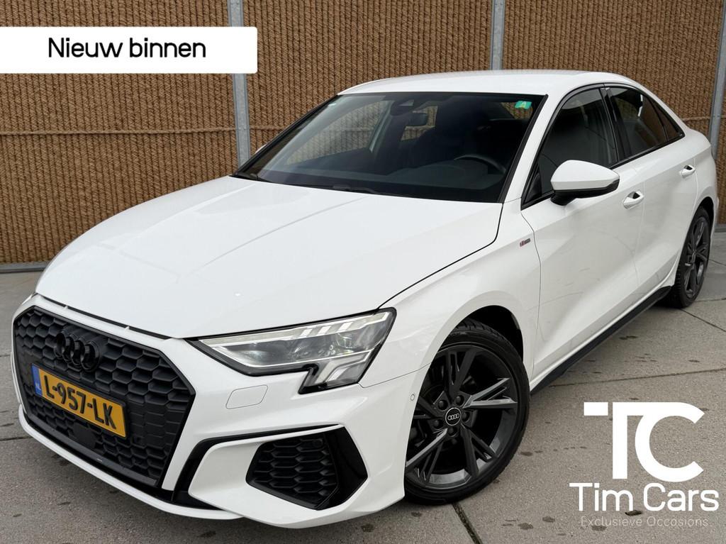 Audi A3 Limousine 30 TFSI S edition Automaat | Stoelverwarmi, Gebruikt, Wit, Bedrijf, 3 cilinders