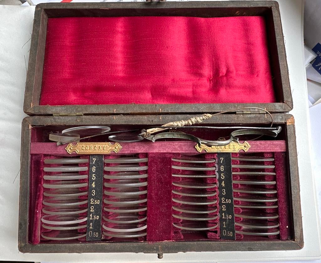 Antieke Optometristen Testdoos met Lenzen en Brillen, Antiek en Kunst, Ophalen of Verzenden