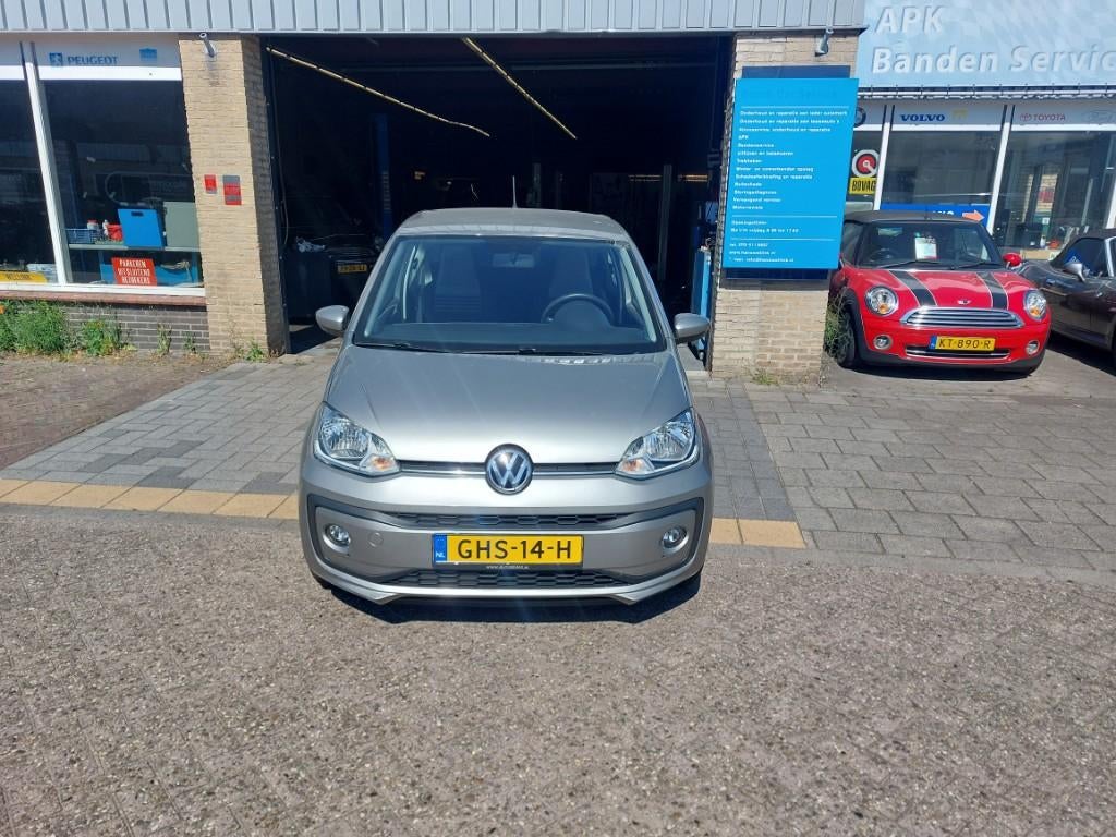 Volkswagen UP! 1.0 BMT take up! Airco, blue tooth, stoelverw, Auto's, Volkswagen, Voorwielaandrijving, Gebruikt, Handgeschakeld