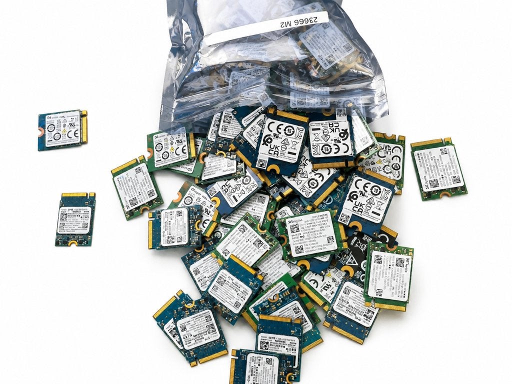 Partij 100x NVMe SSD 256GB 2230 – A-merken – Getest, 256GB, SSD, Refurbished, Ophalen of Verzenden
