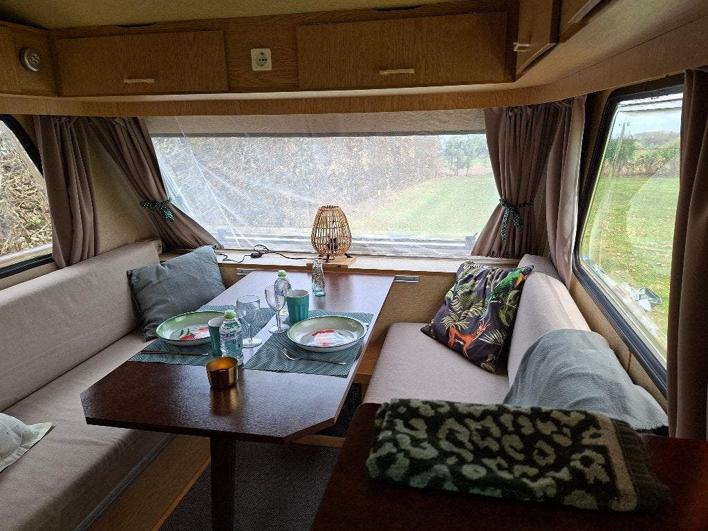 Kip Caravan met veel extra's, Standaardzit, Kip, Tot en met 2, Particulier