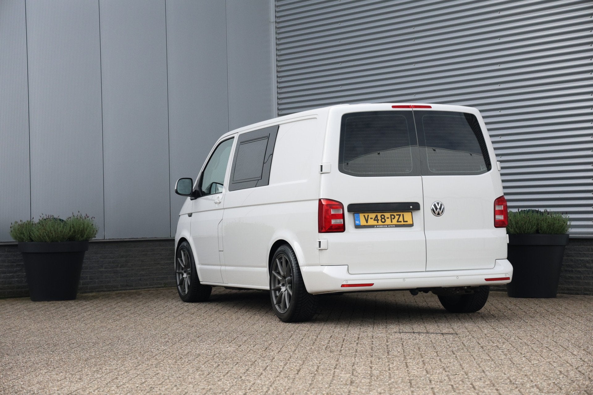 Volkswagen Transporter 2.0 TSI L1H1 Highline Benzine Trekhaa, Auto's, Voorwielaandrijving, Stof, Gebruikt, 4 cilinders