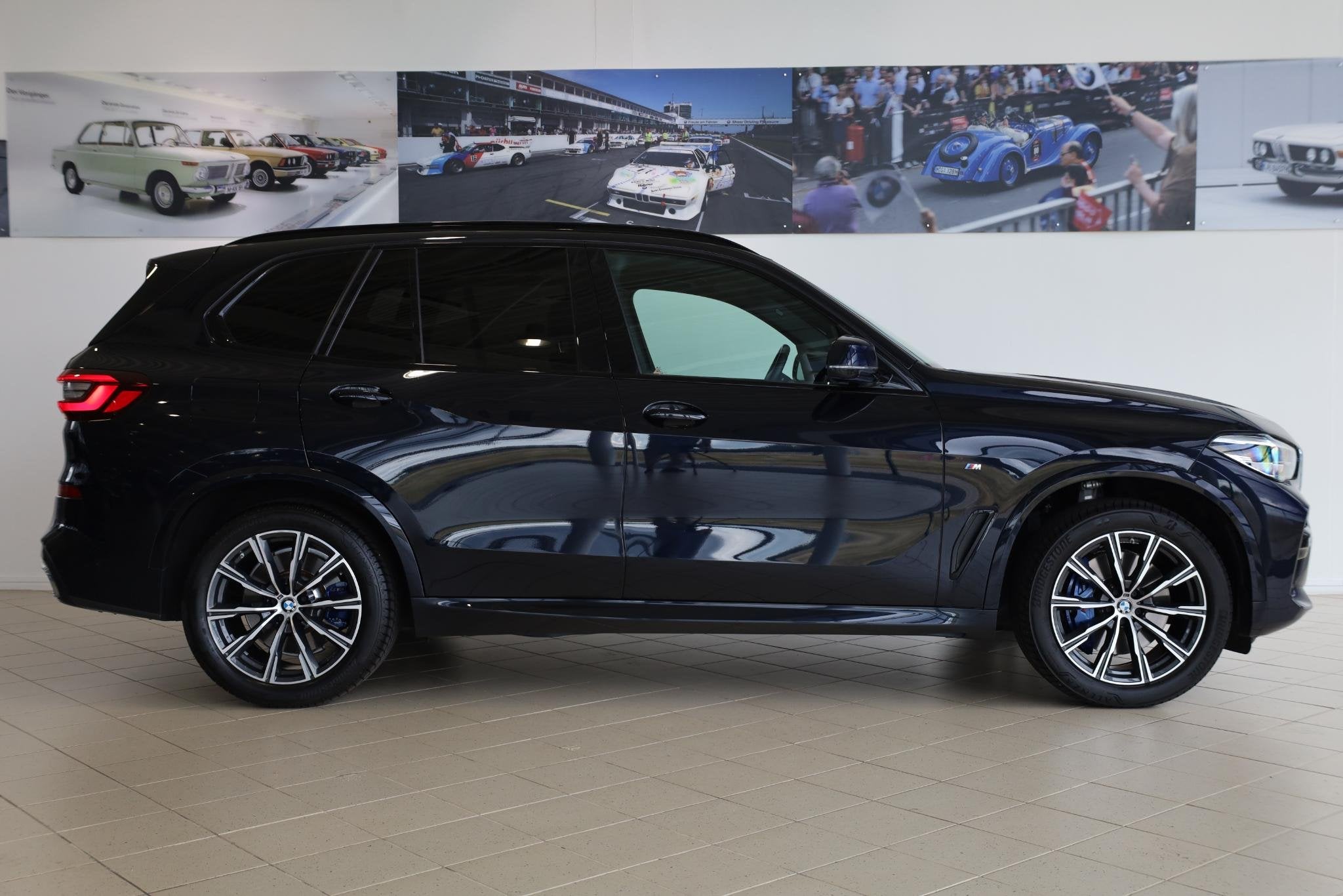 BMW X5 xDrive40i High Executive | M Sportpakket | Panorama D, Auto's, Stof, Gebruikt, Met garantie (alle), Zwart