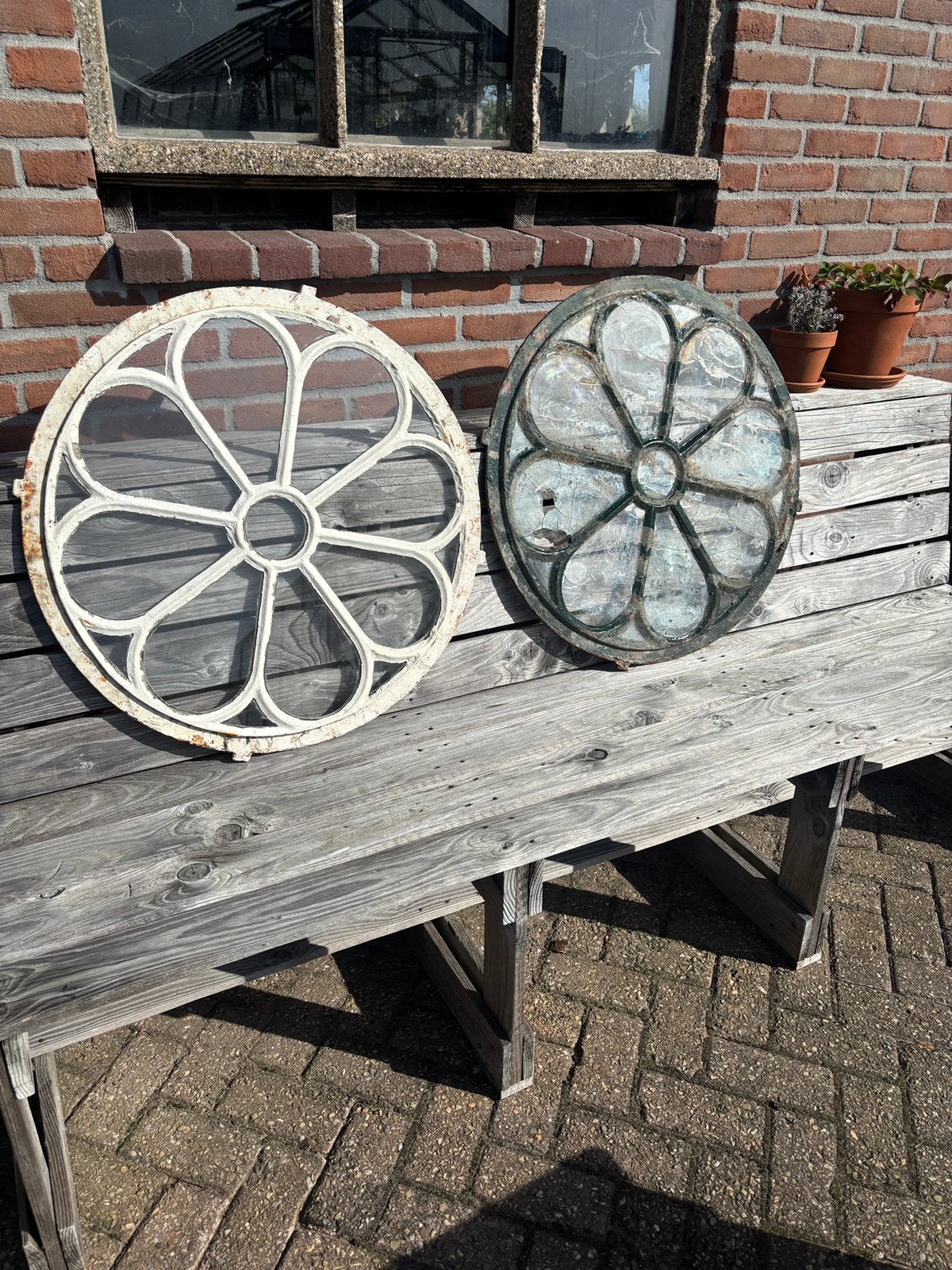 Stalramen rond gietijzer bloemmotief, Ophalen, Gebruikt