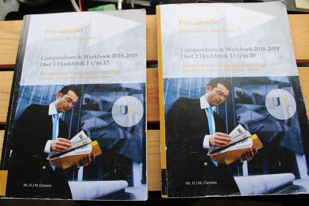 Studieboek Makelaardij, privaatrecht 2018-2019, Gelezen, HBO, Ophalen of Verzenden, Mr. HJM Clemens