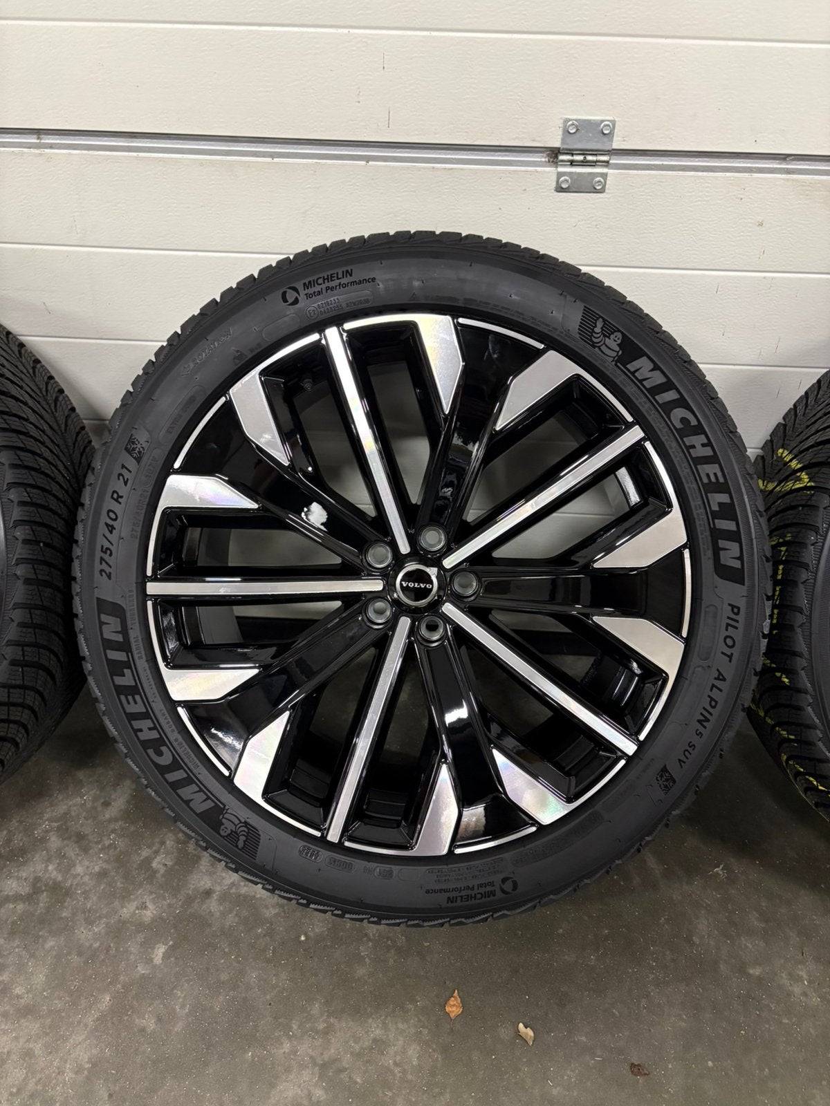 NIEUWE Volvo XC90 21 inch velgen met Michelin winterbanden, Auto-onderdelen, 275 mm, Banden en Velgen, Volvo@zweden.se, Volvo