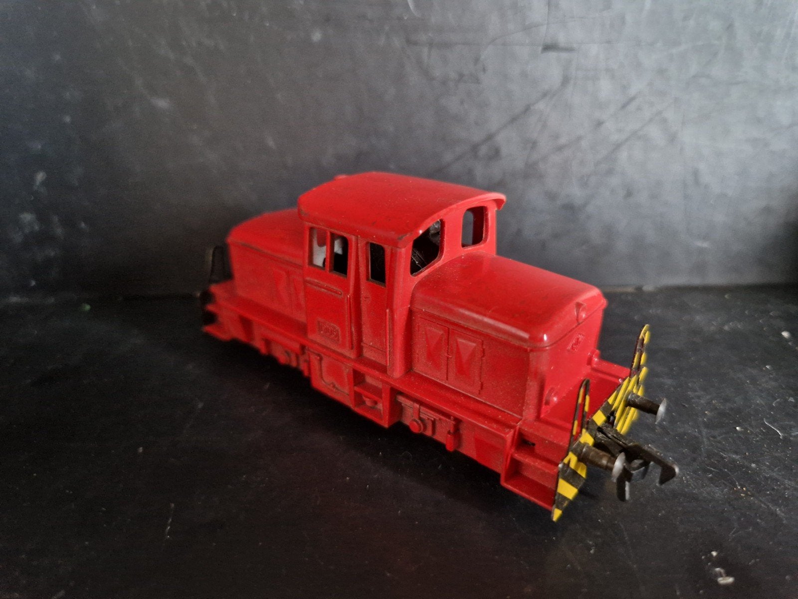 Fleischmann Locomotief Rood - Gebruikt, Gebruikt, Fleischmann, Ophalen of Verzenden, Gelijkstroom