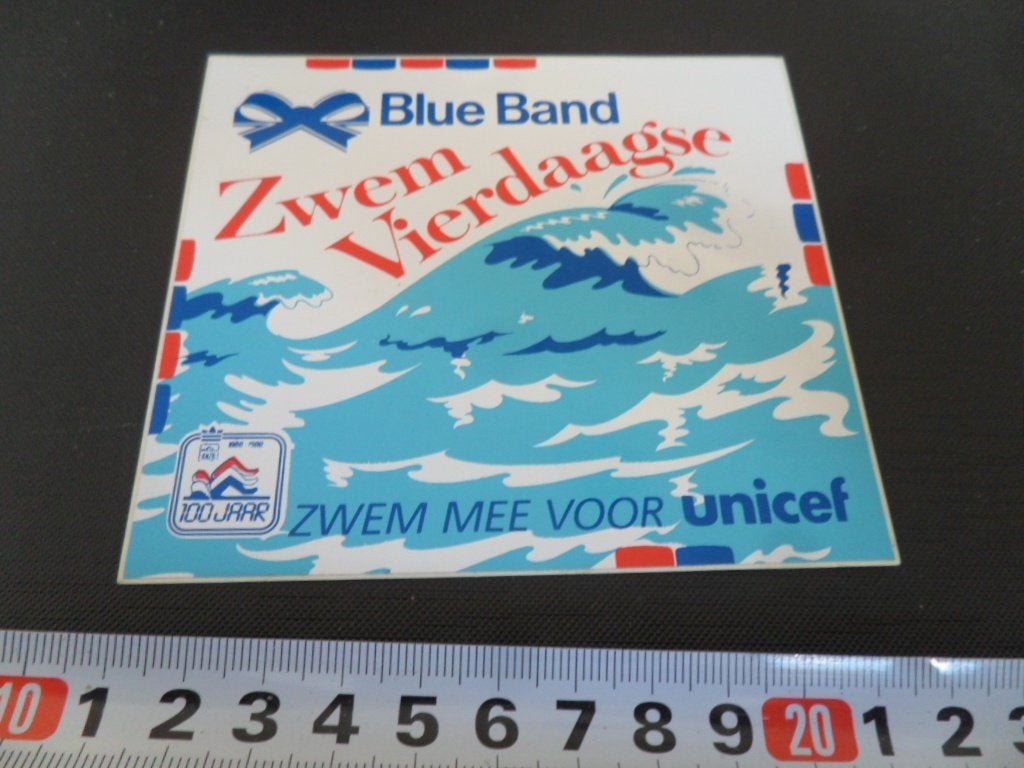 sticker KNZB 100 jaar Zwem Vierdaagse  Blue Band Unicef, Verzamelen, Ophalen, Zo goed als nieuw
