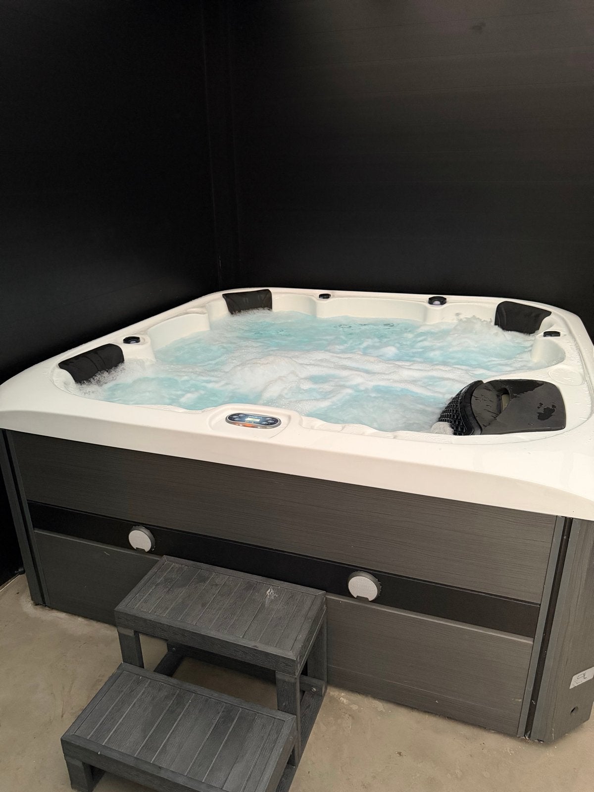 Jacuzzi Storm Spas/Monsoon Spa - Balboa ombouw, Ophalen of Verzenden, Zo goed als nieuw, Afdekzeil, Vast