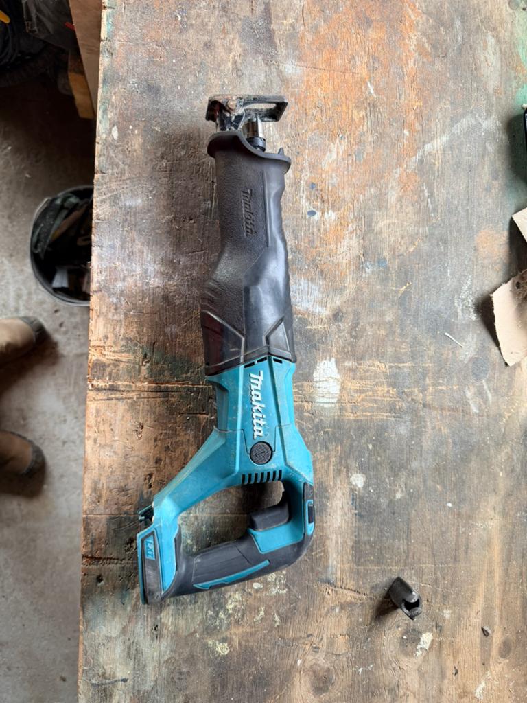 Makita djr 186, Ophalen, Gebruikt, 70 mm of meer, Reciprozaag