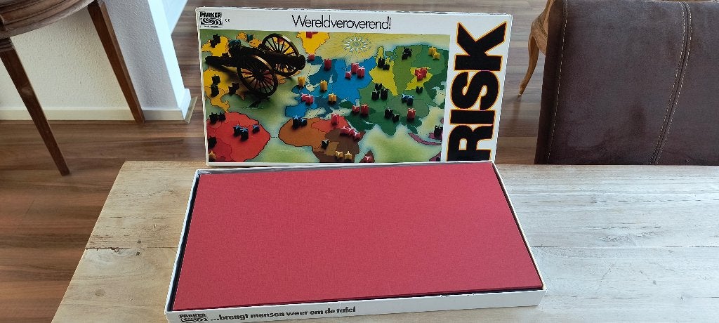 Risk, Ophalen of Verzenden, Gebruikt, Parker