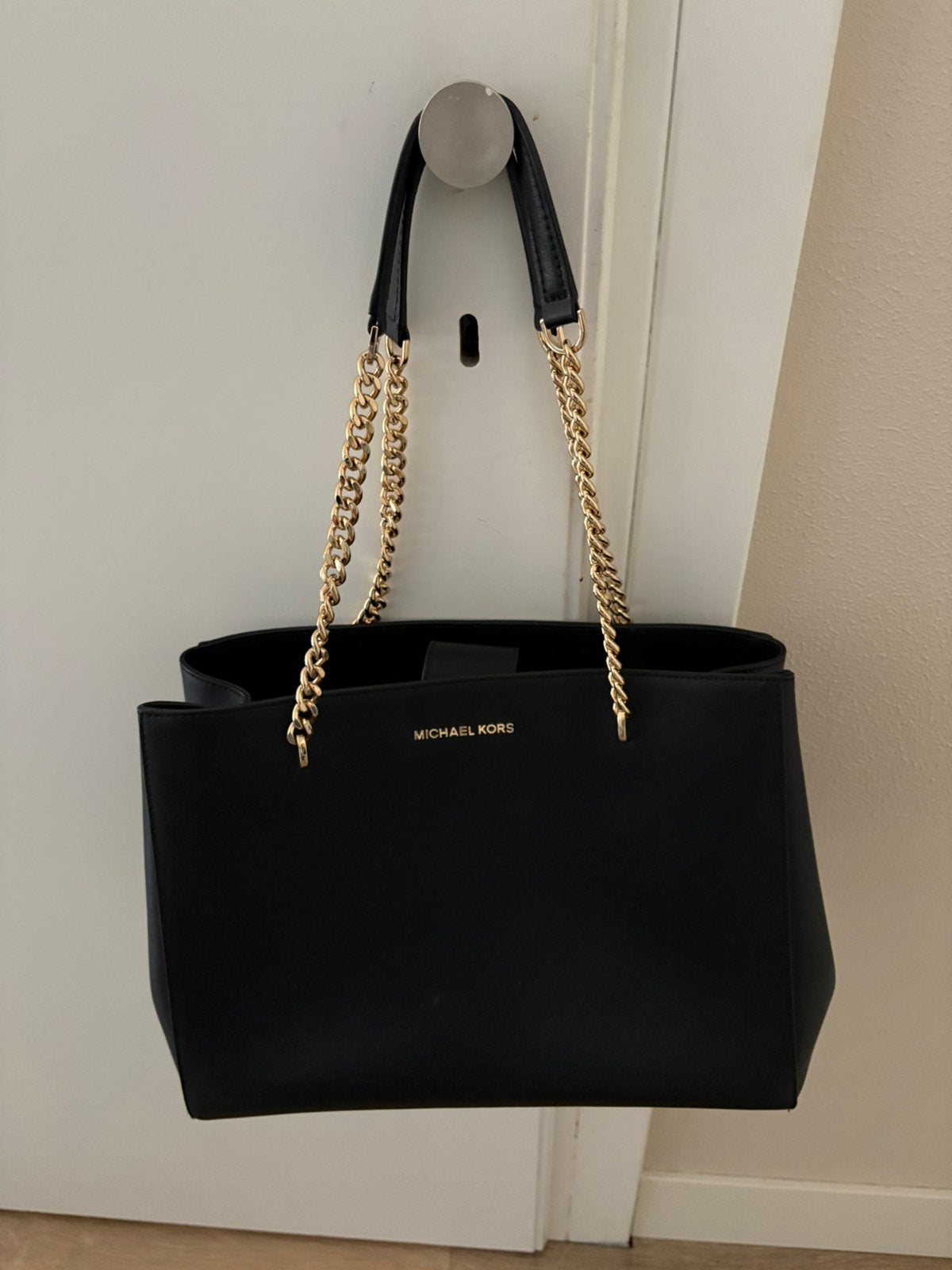 Michael Kors Jet Set Chain Medium Tote zwart/goud, Zwart, Zo goed als nieuw, Leer, Ophalen