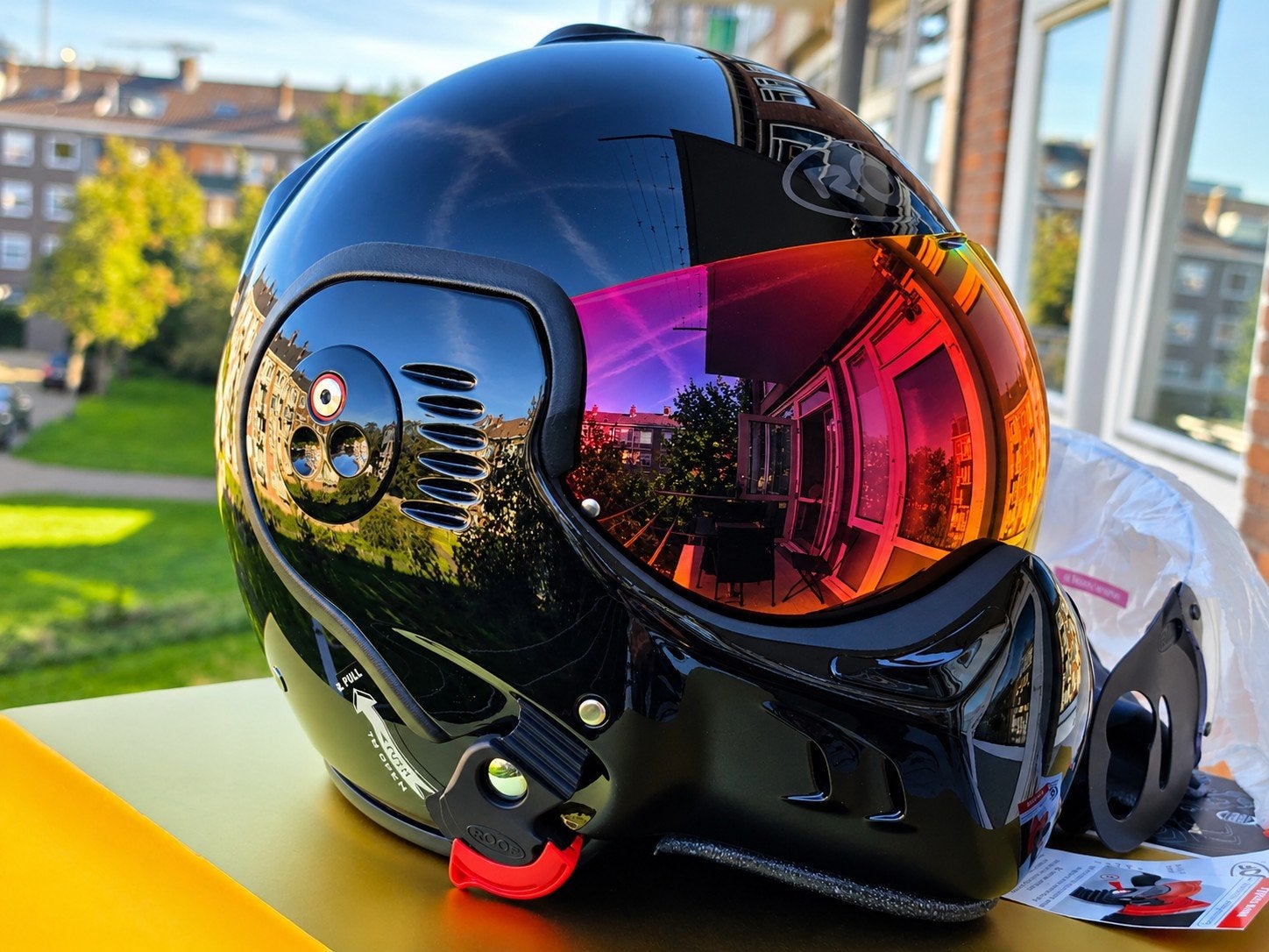 Splinternieuwe Roof Boxer V8 helm met rood vizier maat L, Ophalen of Verzenden, Systeemhelm, Overige merken