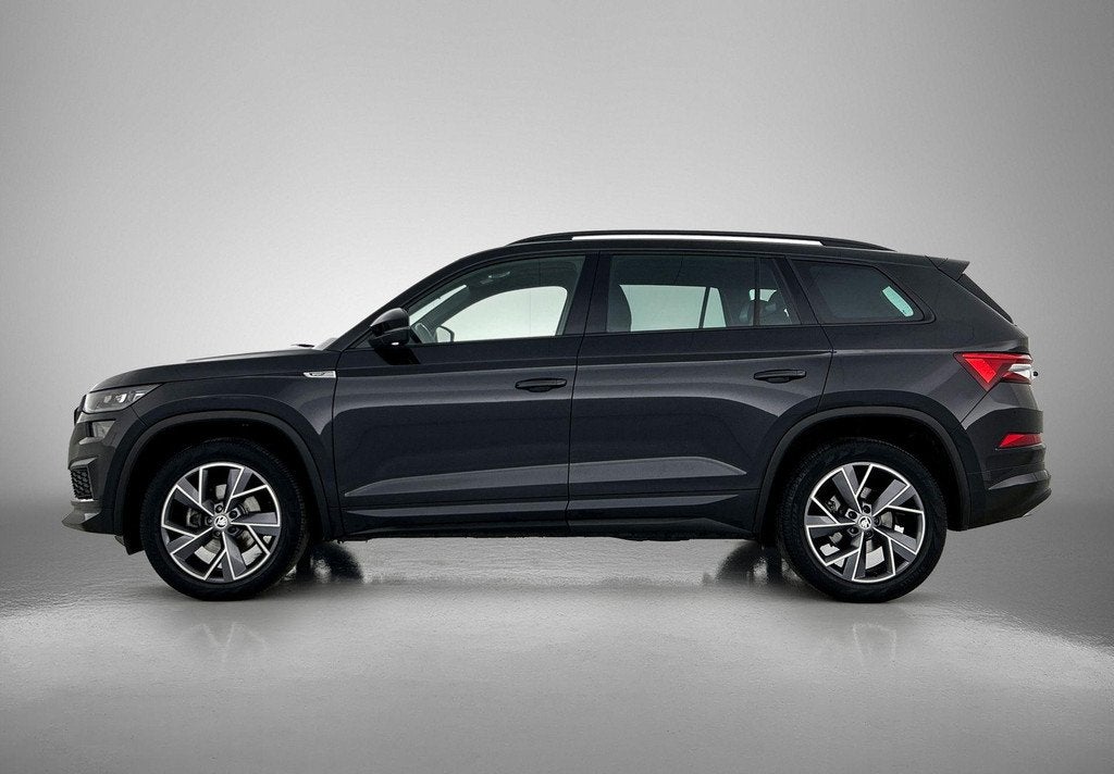 Skoda Kodiaq 1.5 TSI Sportline Business | Matrix LED Koplamp, Auto's, Skoda, 12 maanden, 4 cilinders, Alcantara, Zwart