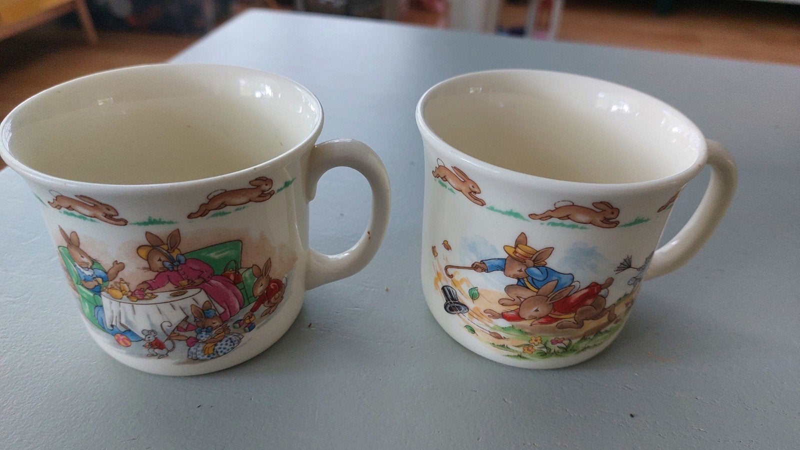 Bunnykins mokken Royal Doulton, Ophalen of Verzenden, Zo goed als nieuw, Overige stijlen, Kop(pen) en/of Schotel(s)